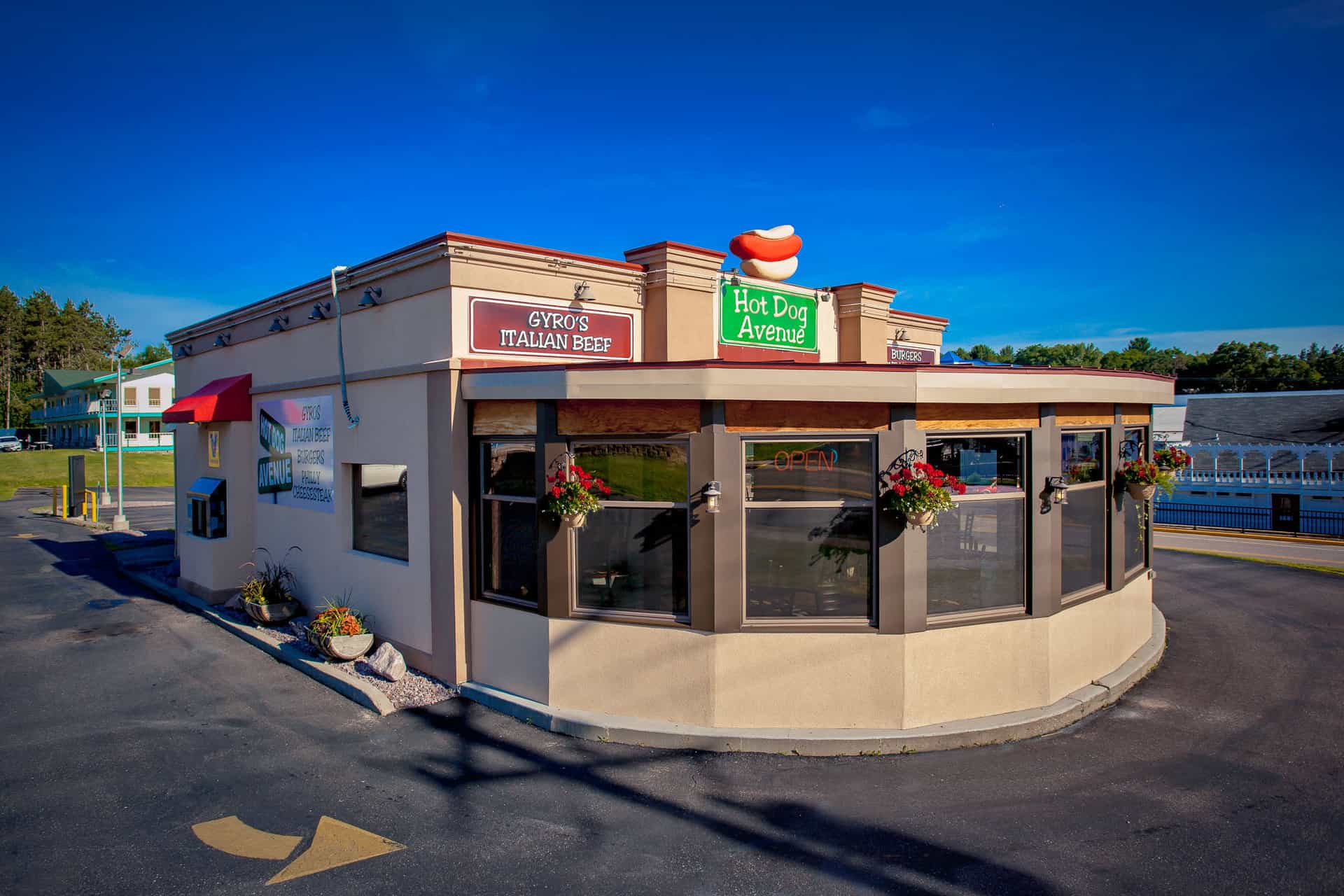 Hot Dog Avenue - Wisconsin Dells -- front profile photo